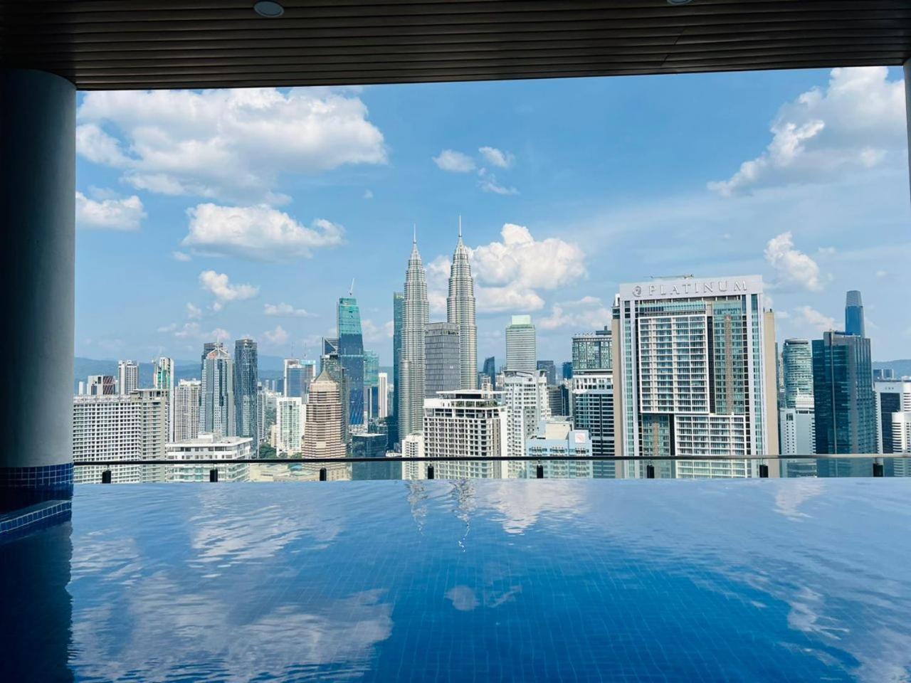 The Luxe Suites Klcc By Cozy Stay Kuala Lumpur Exterior photo