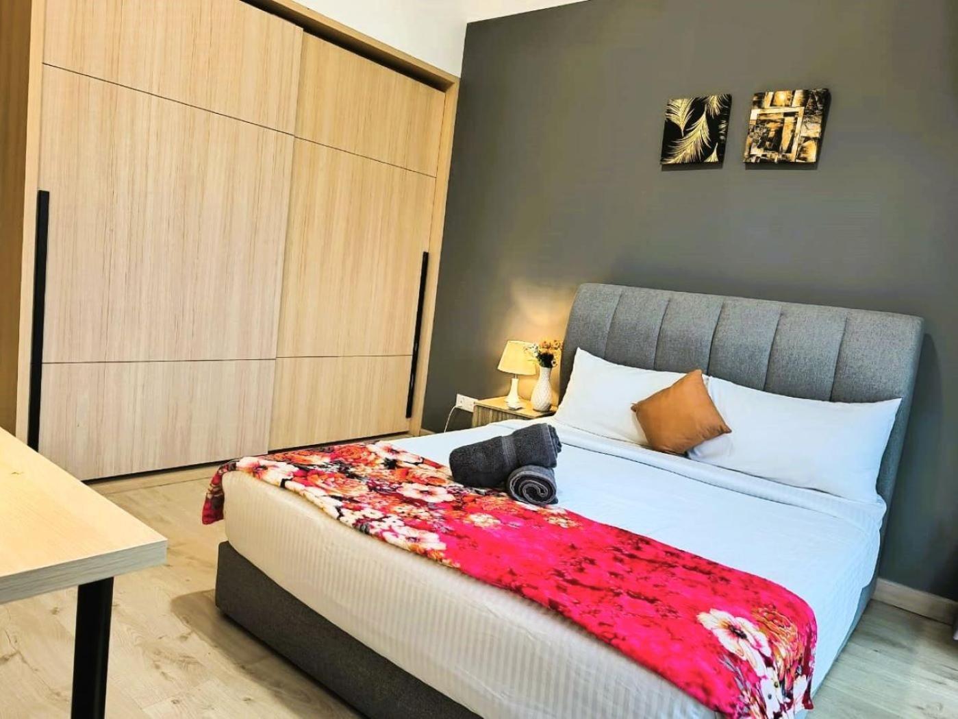 The Luxe Suites Klcc By Cozy Stay Kuala Lumpur Exterior photo