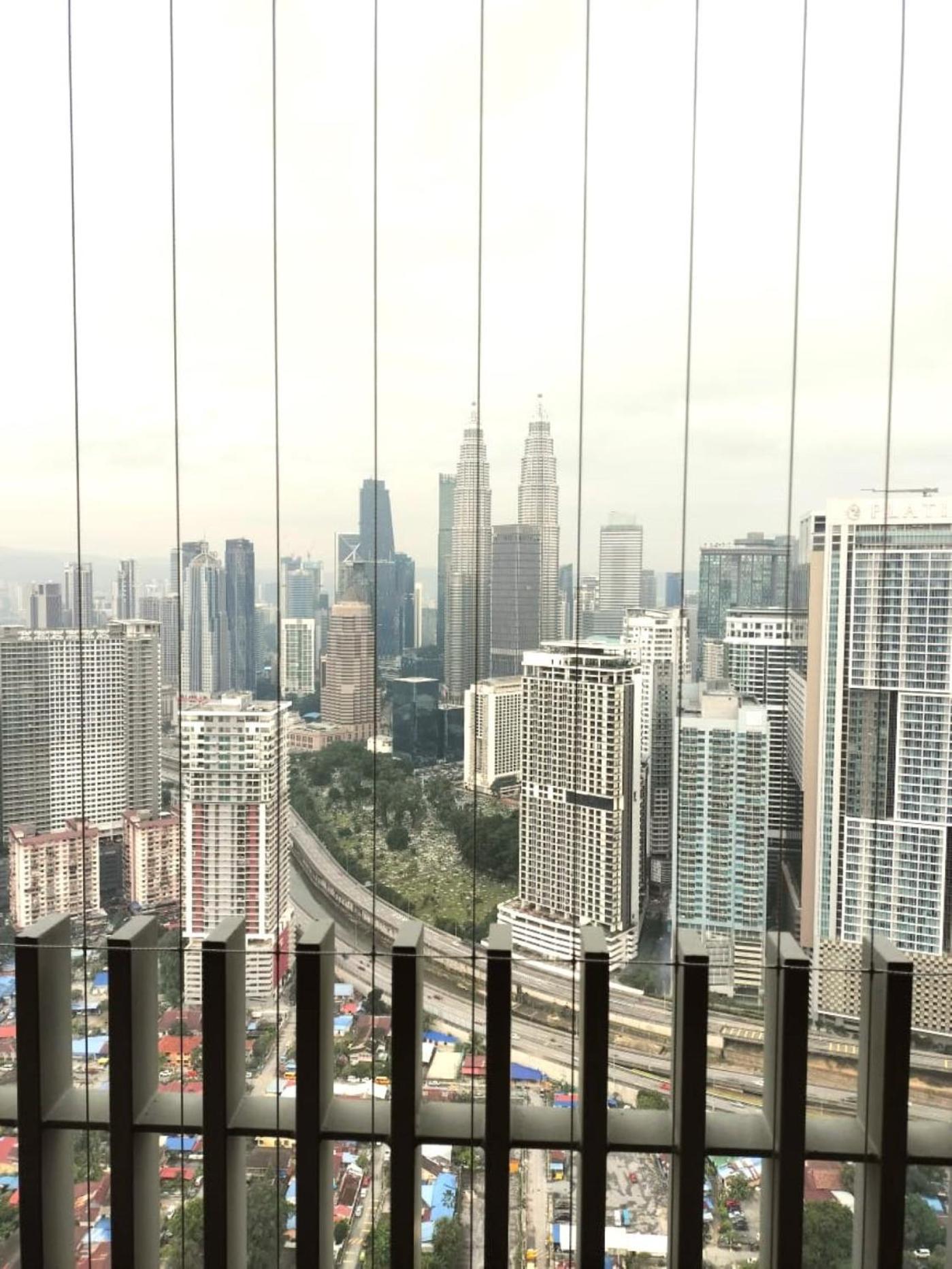 The Luxe Suites Klcc By Cozy Stay Kuala Lumpur Exterior photo