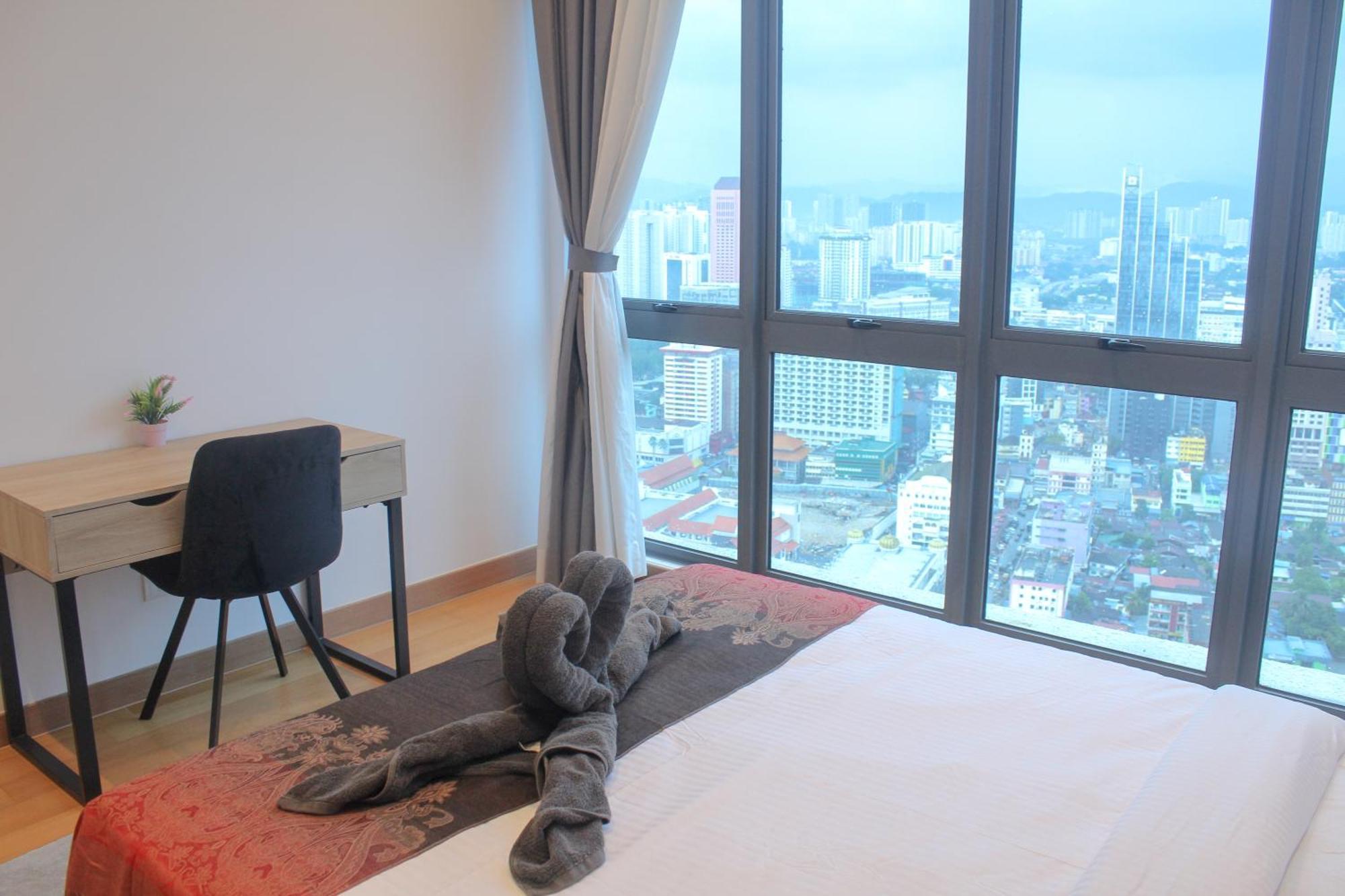 The Luxe Suites Klcc By Cozy Stay Kuala Lumpur Exterior photo